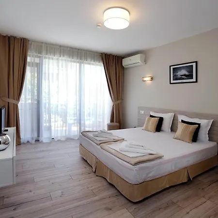 Coral 3*